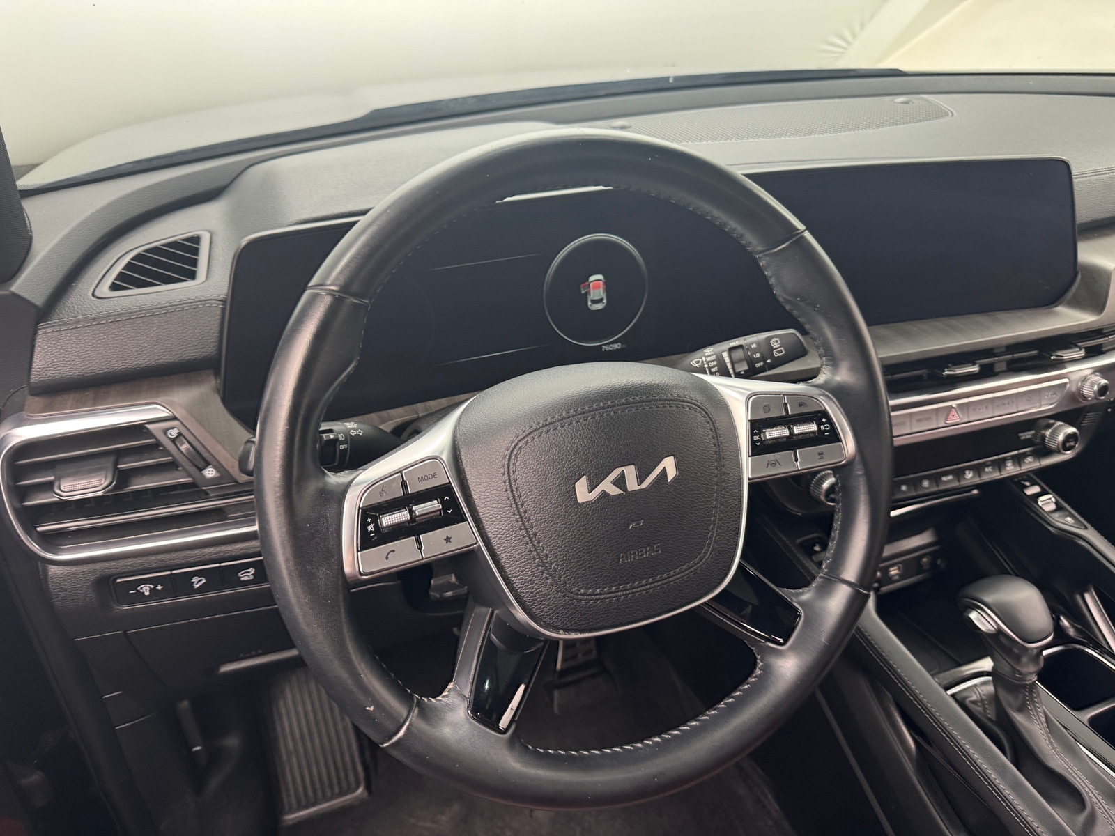 Thumbnail: 2023 Kia Telluride - 4