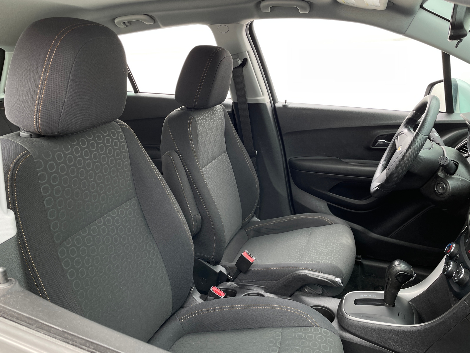 Thumbnail: 2020 Chevrolet Trax - 2