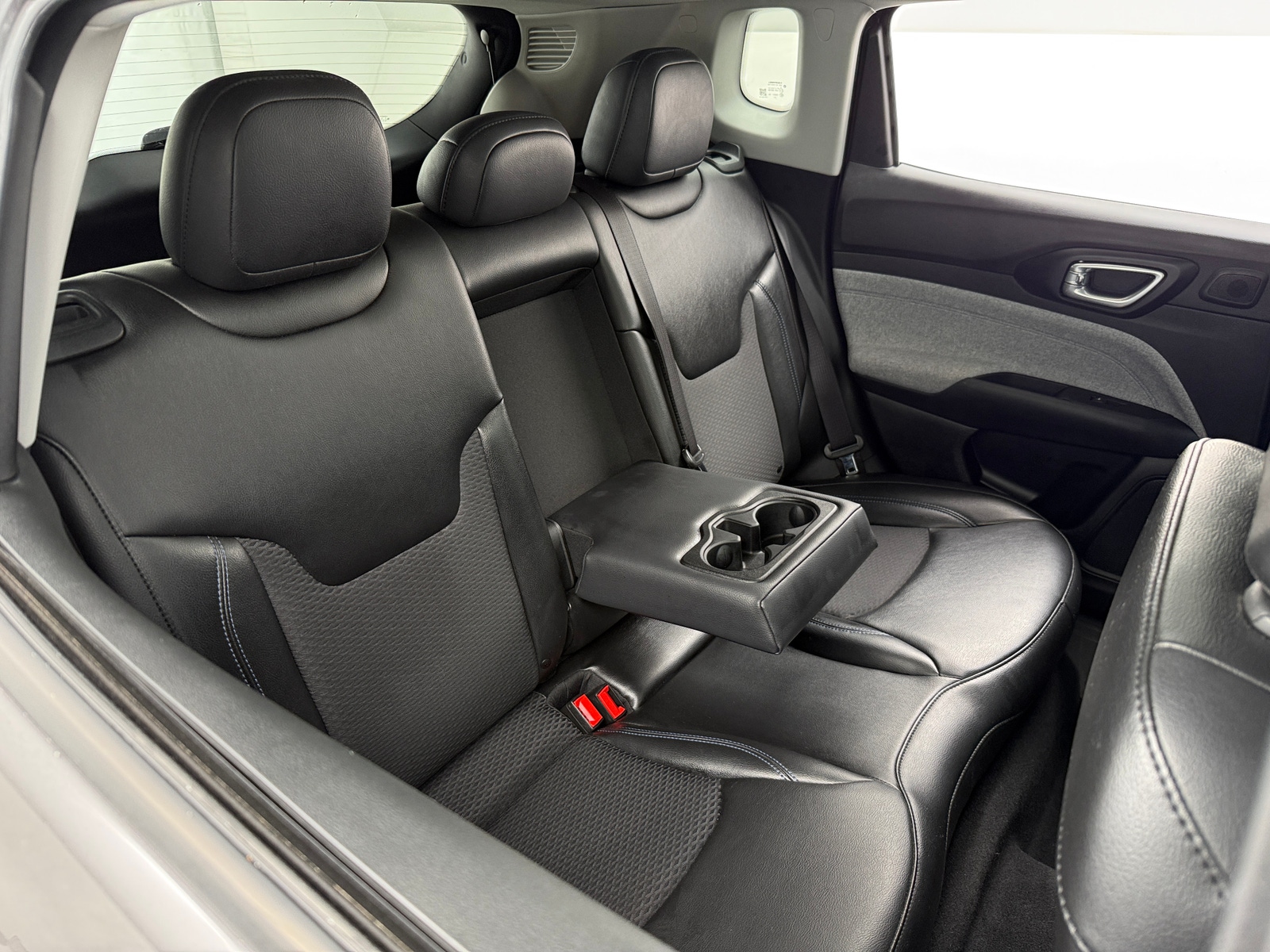 Thumbnail: 2022 Jeep Compass - 6