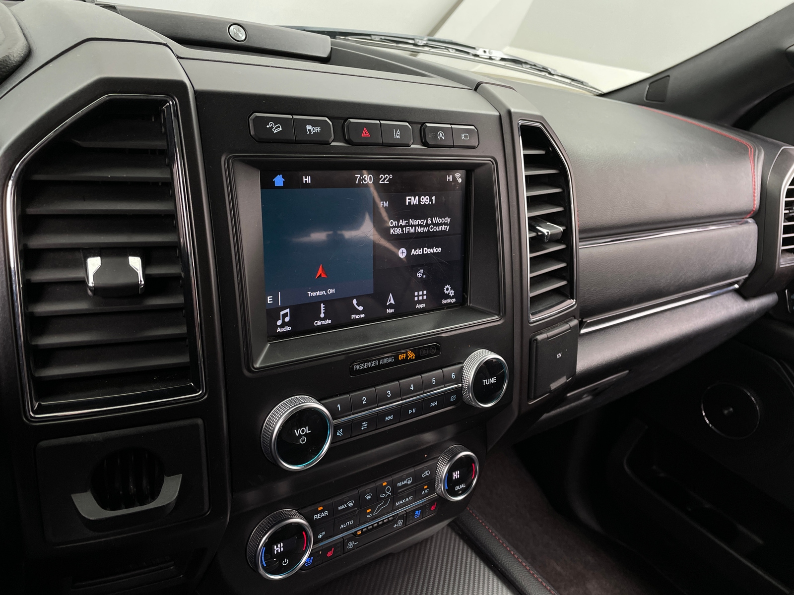 Thumbnail: 2019 Ford Expedition - 3