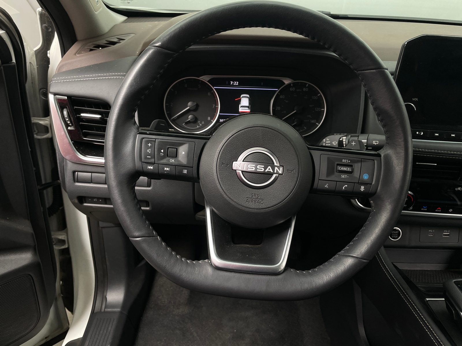 Thumbnail: 2023 Nissan Rogue - 4