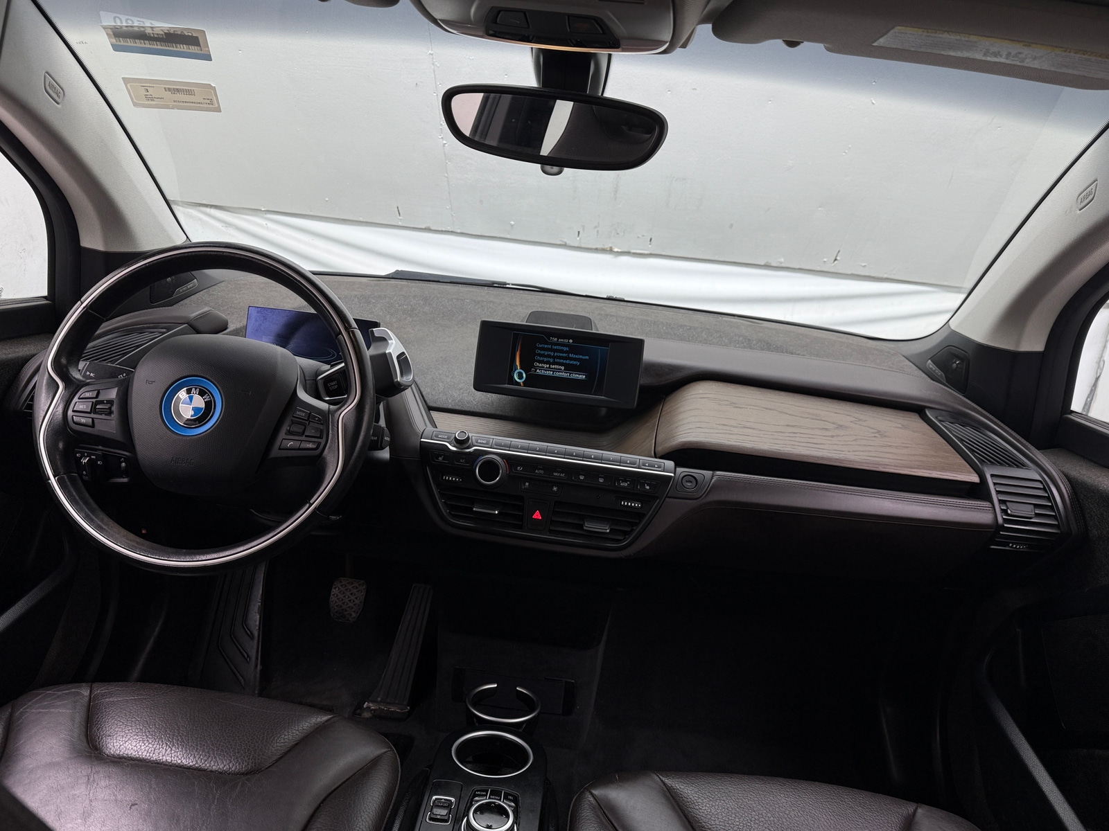 Thumbnail: 2017 BMW i3 - 2