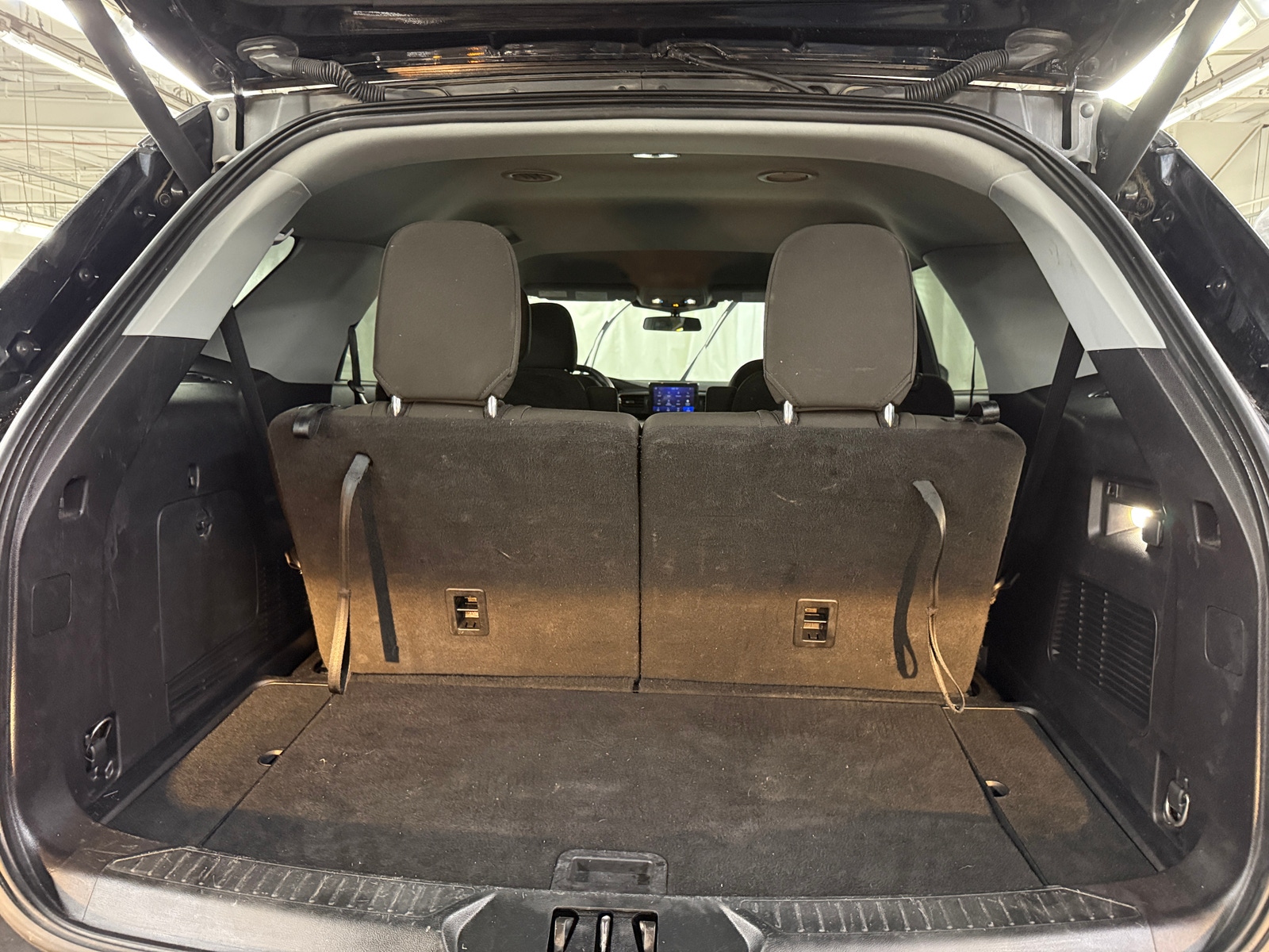 Thumbnail: 2021 Ford Explorer - 7