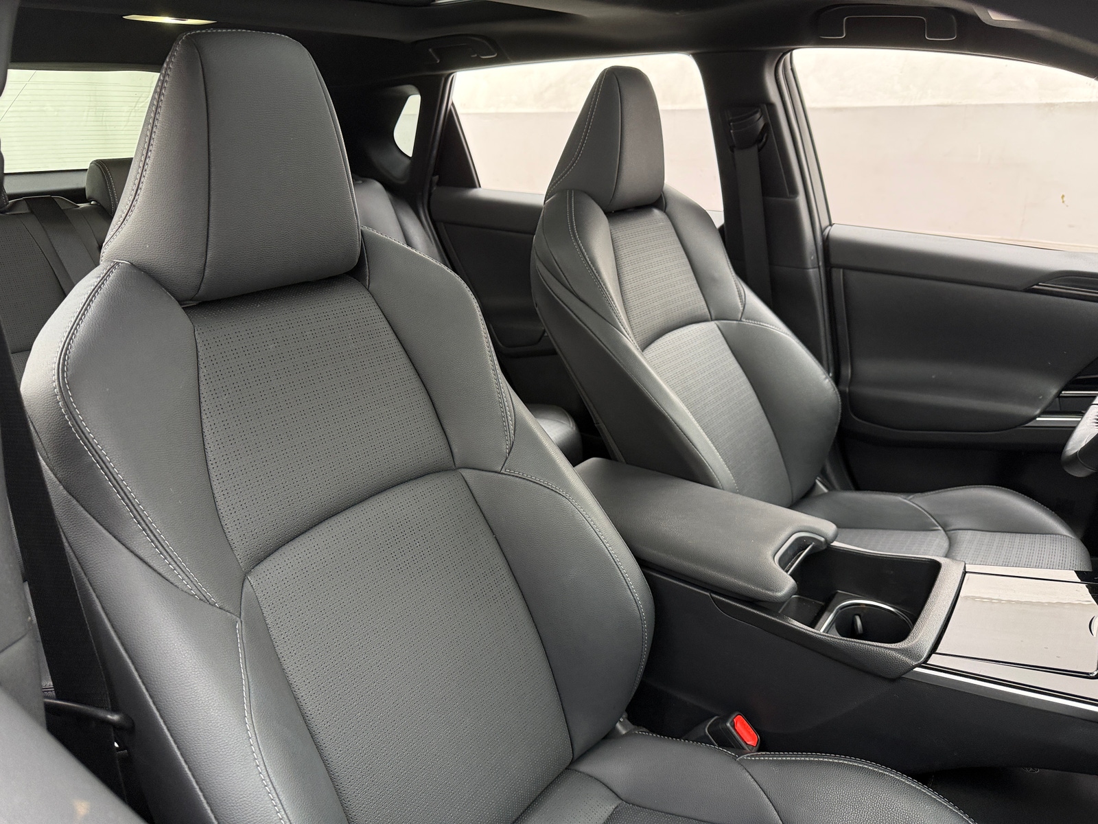 Thumbnail: 2023 Toyota bZ4X - 2