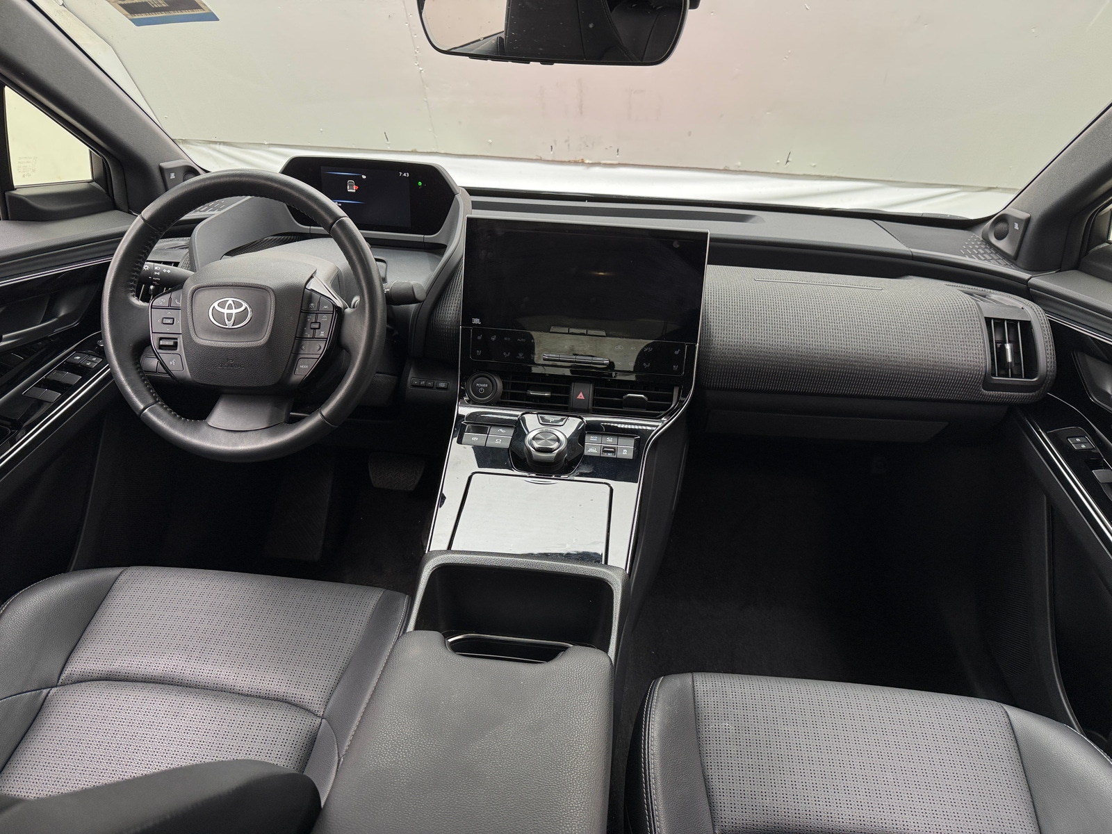 Thumbnail: 2023 Toyota bZ4X - 3