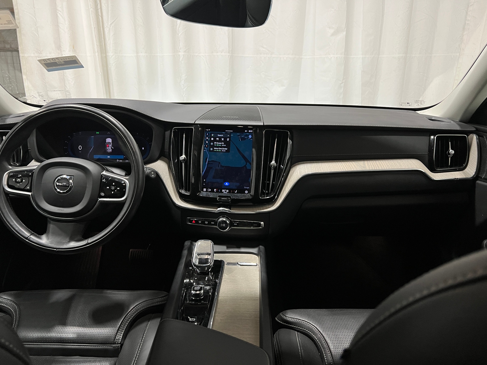 Thumbnail: 2022 Volvo XC60 - 2