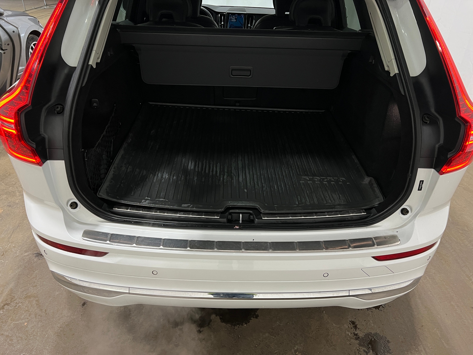 Thumbnail: 2022 Volvo XC60 - 6