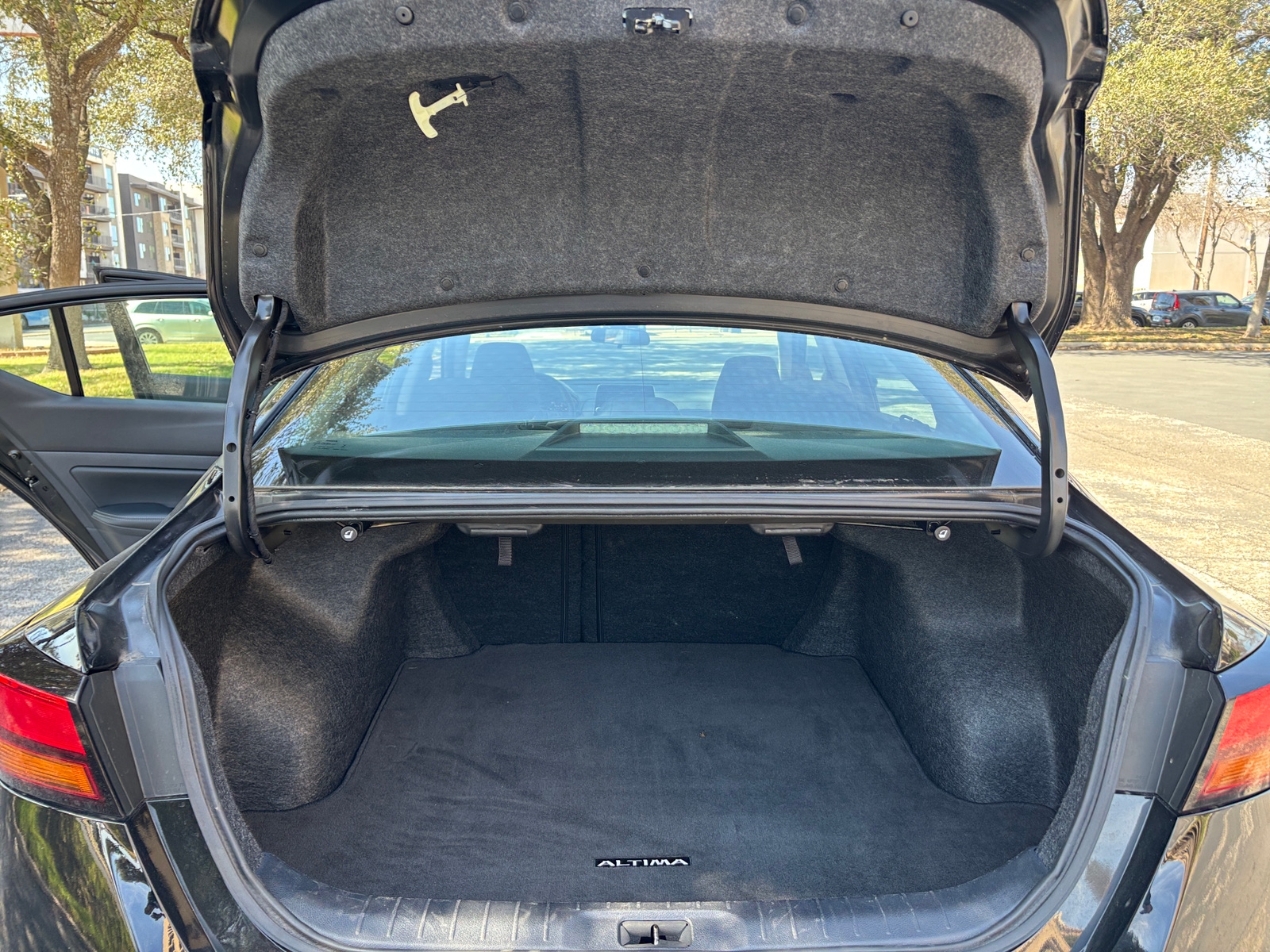 Thumbnail: 2025 Nissan Altima - 4