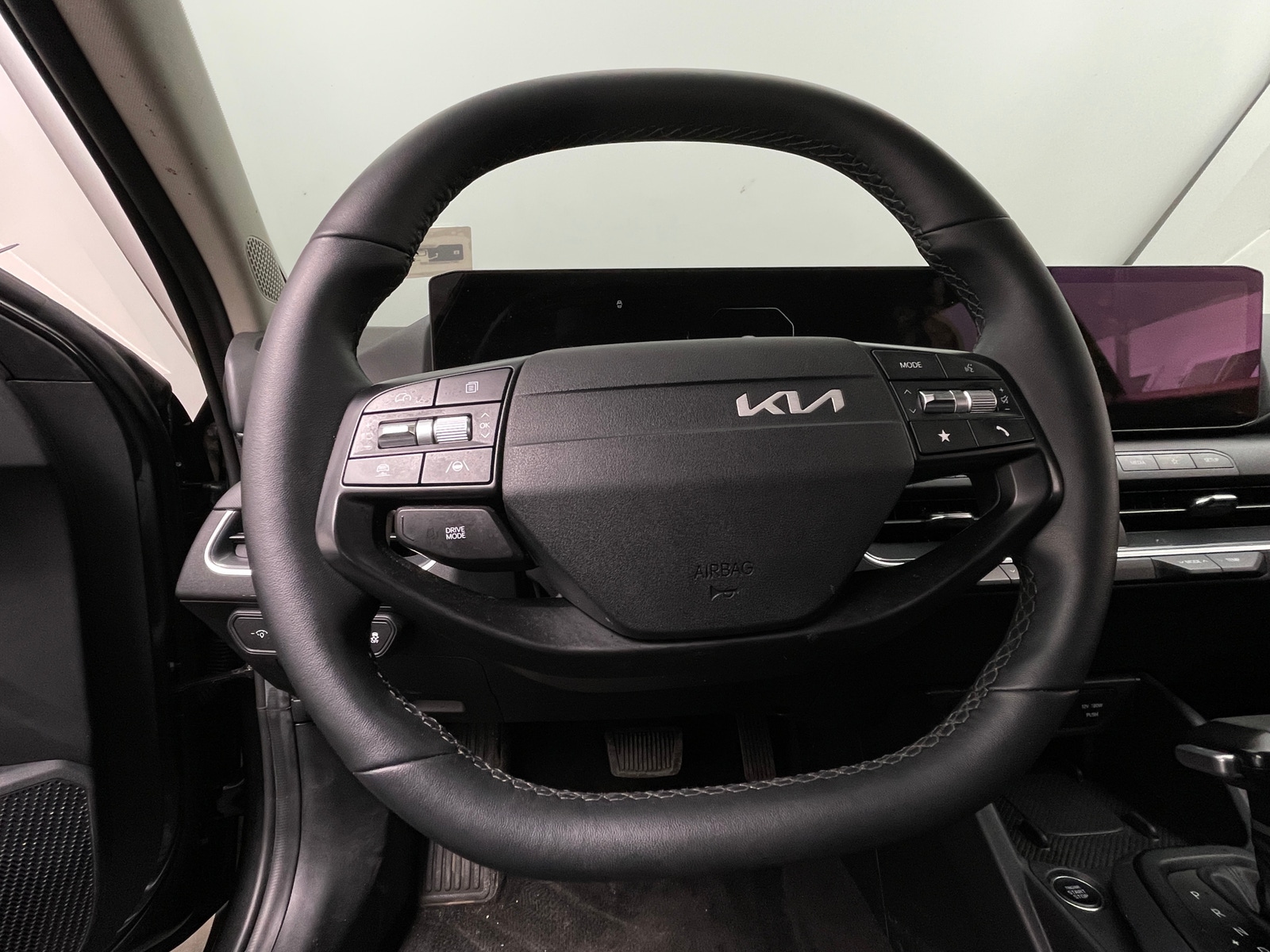 Thumbnail: 2025 Kia K4 - 5