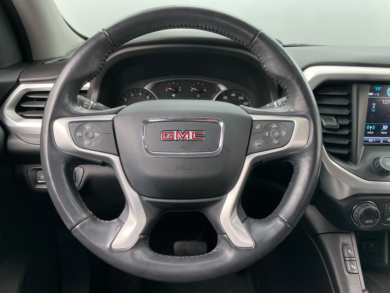 Thumbnail: 2019 GMC Acadia - 4