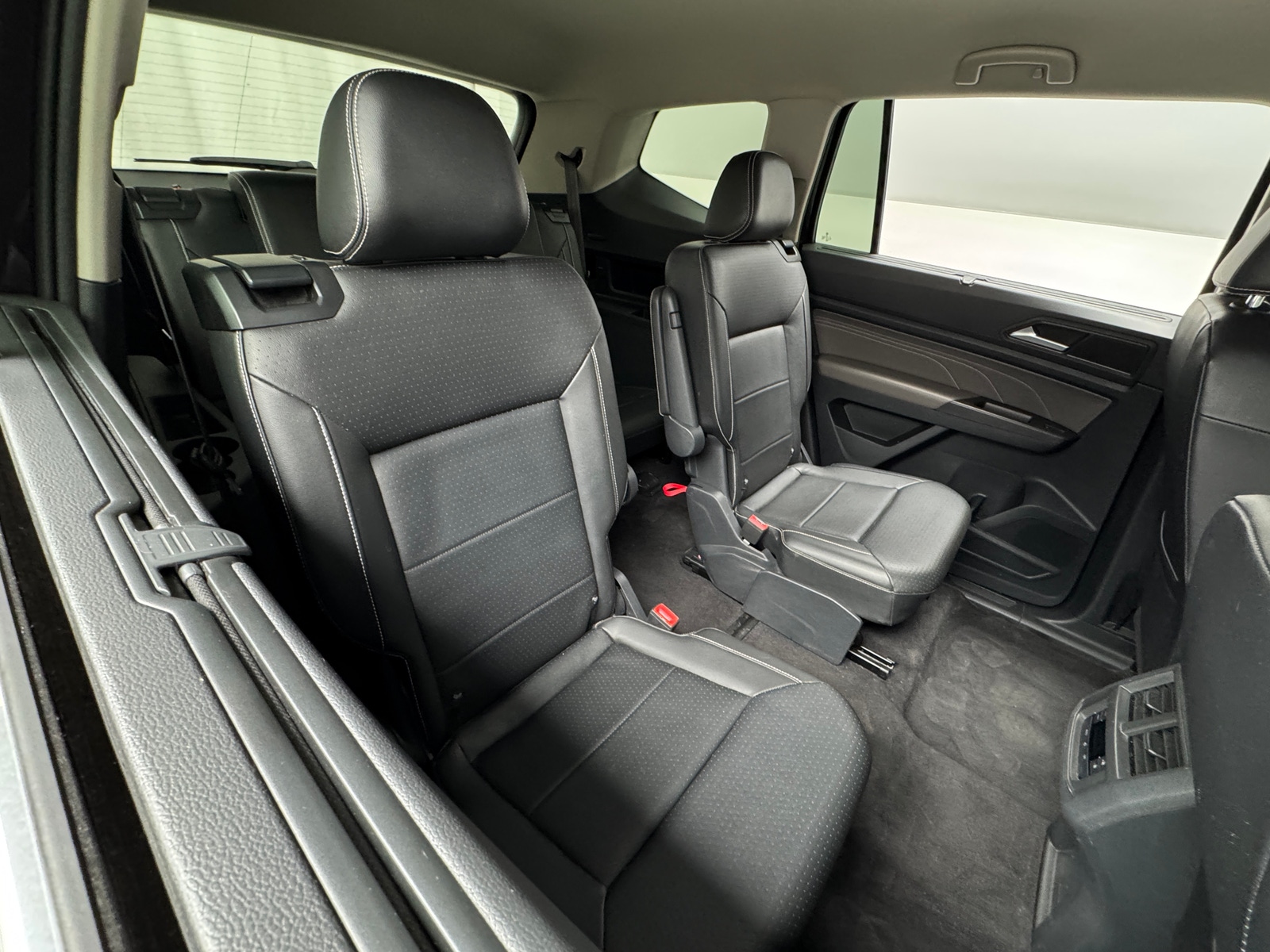 Thumbnail: 2022 Volkswagen Atlas - 5