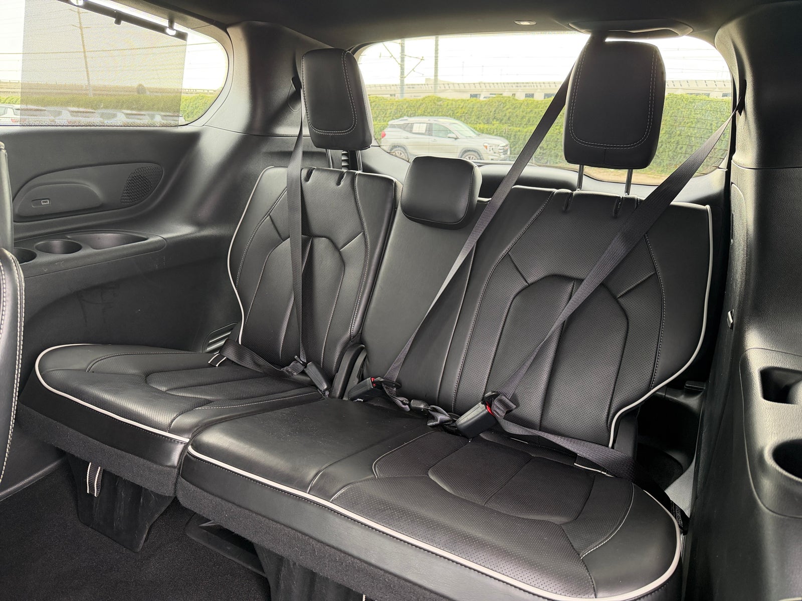 Thumbnail: 2025 Chrysler Pacifica - 5