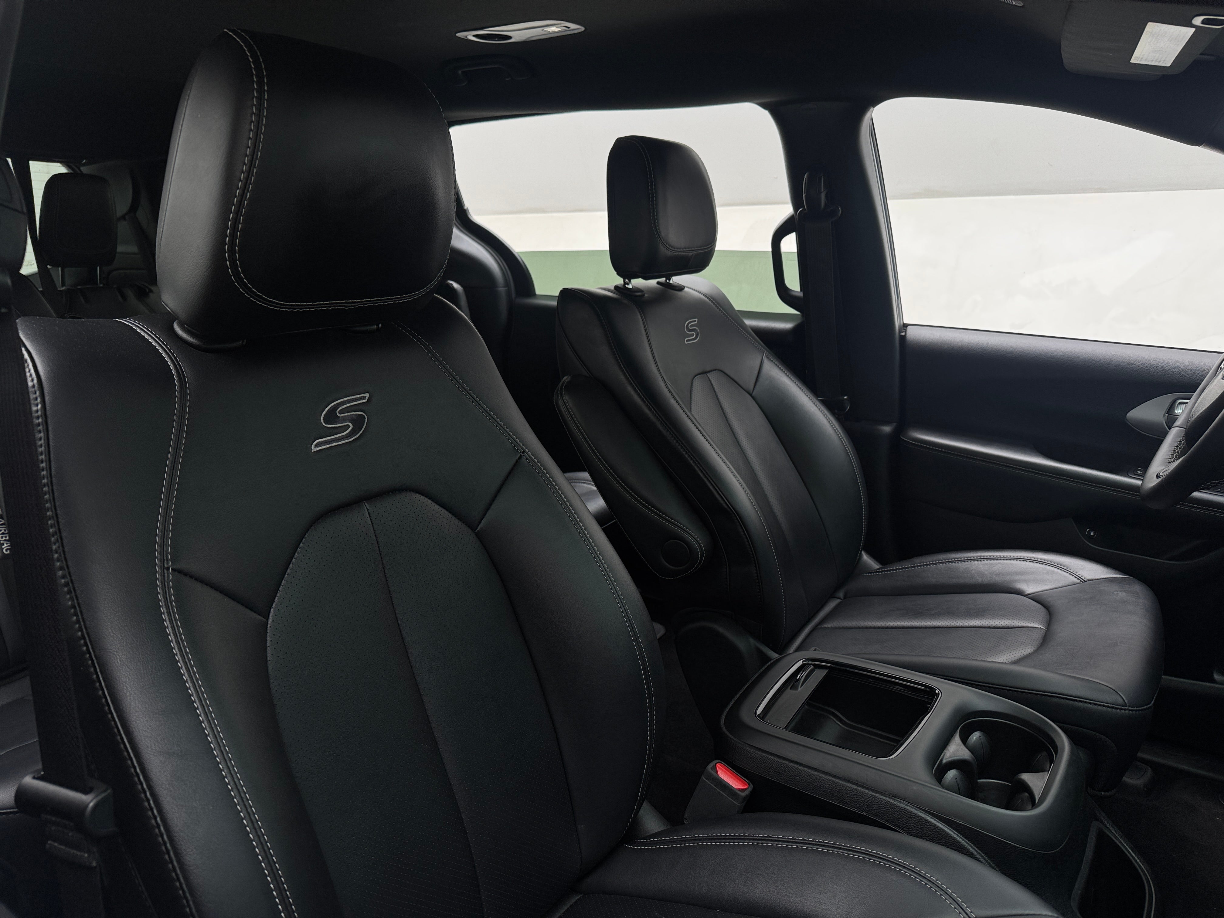 2024 Chrysler Pacifica PHEV