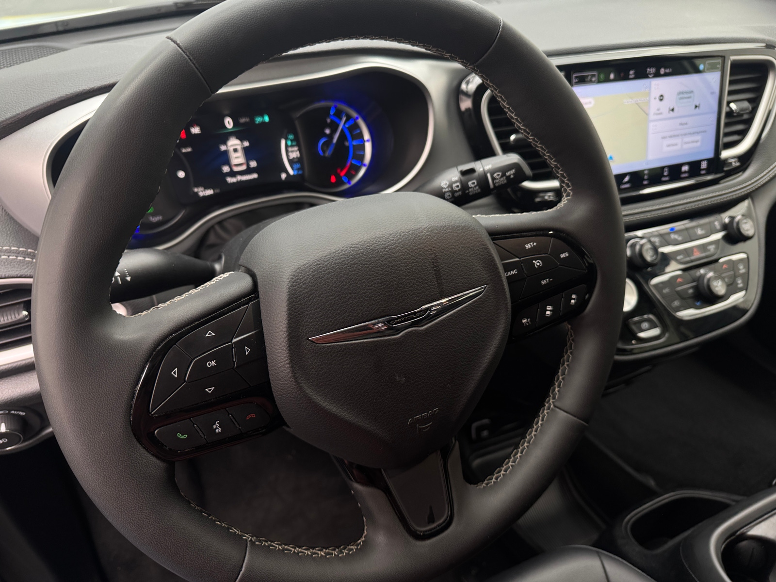 Thumbnail: 2024 Chrysler Pacifica - 4