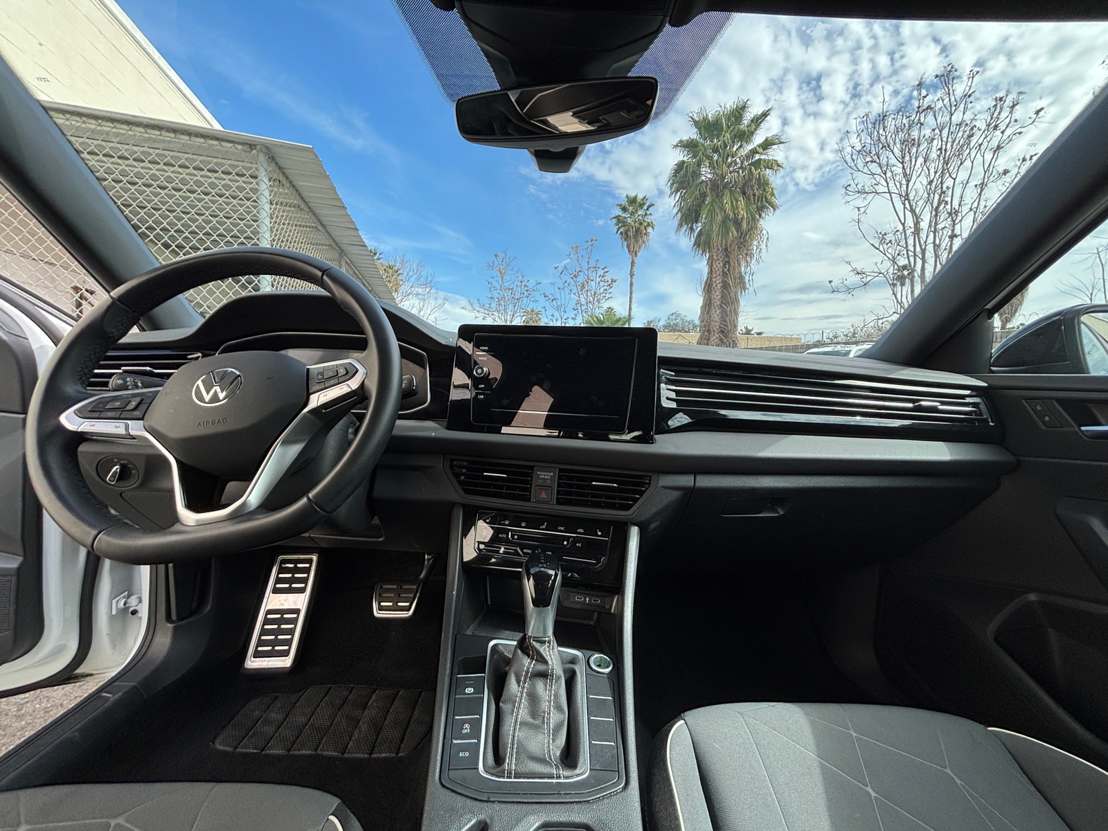 Thumbnail: 2025 Volkswagen Jetta - 3