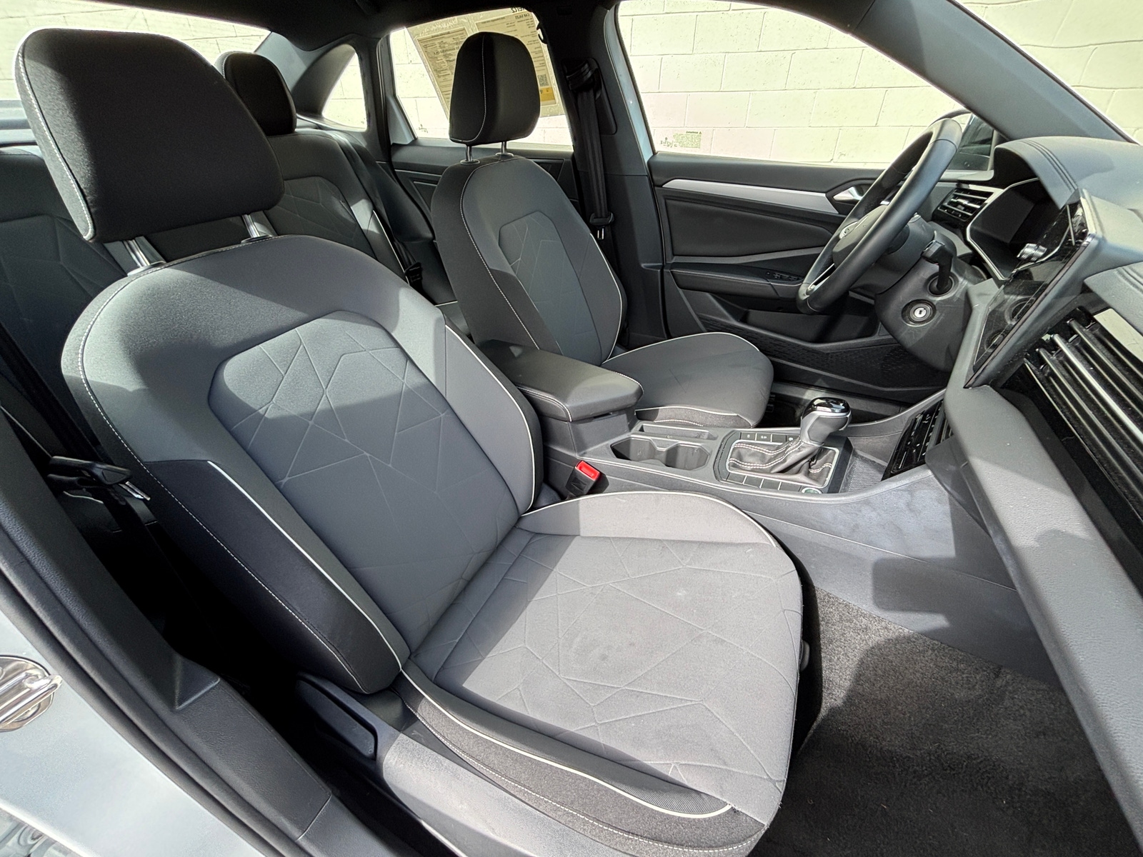 Thumbnail: 2025 Volkswagen Jetta - 2