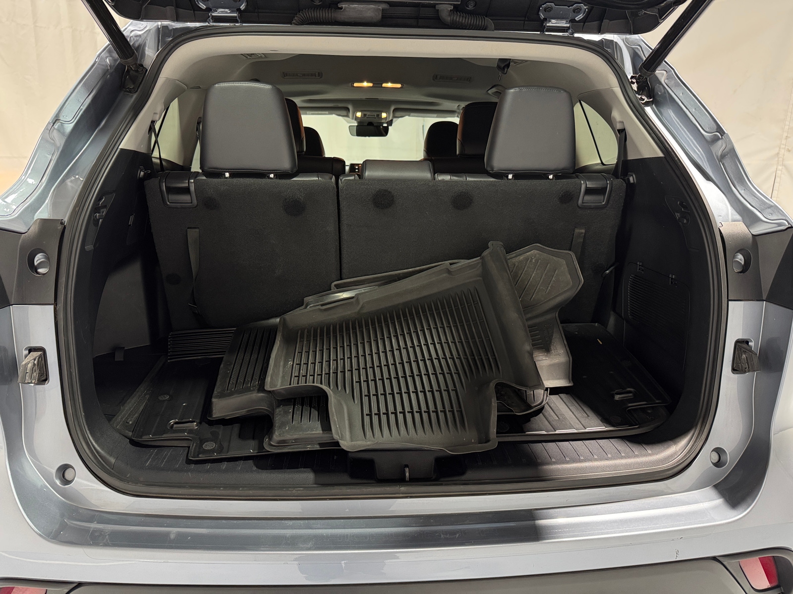 Thumbnail: 2021 Toyota Highlander - 6