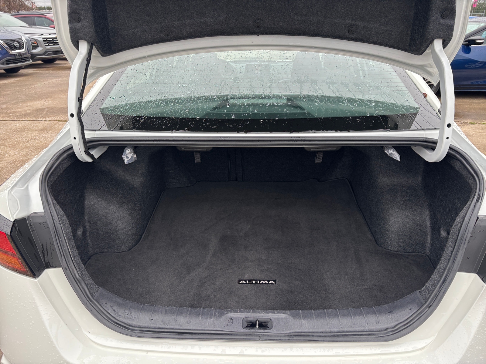 Thumbnail: 2025 Nissan Altima - 6