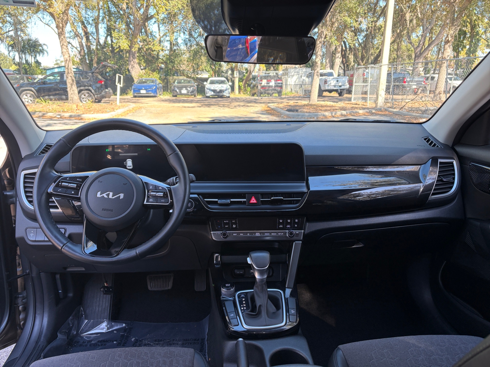 Thumbnail: 2025 Kia Seltos - 3