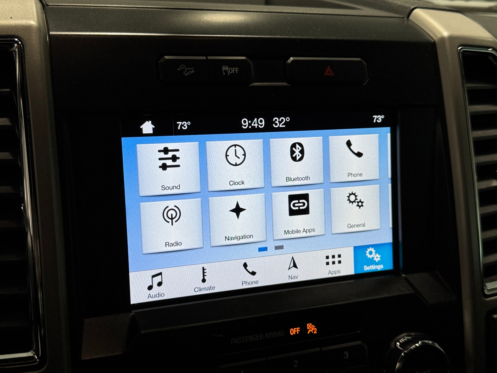 Thumbnail: 2017 Ford Econoline - 3