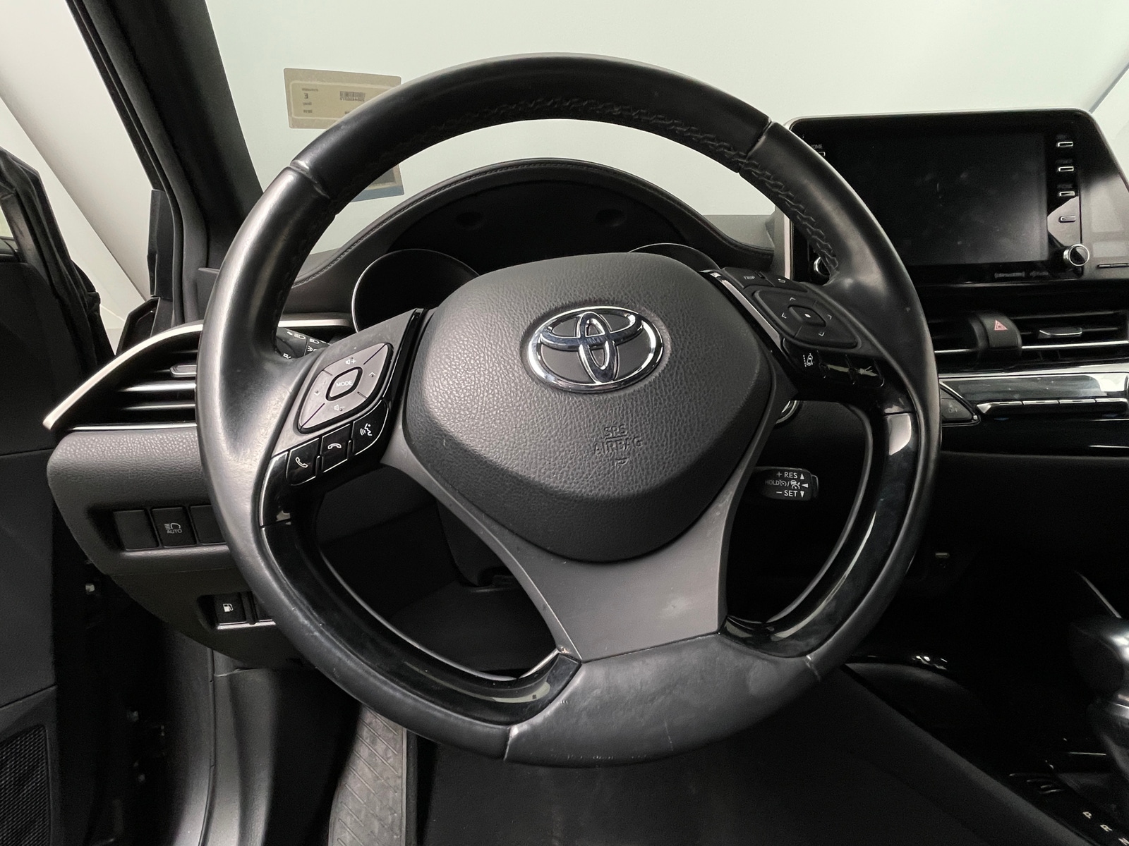 Thumbnail: 2019 Toyota C-HR - 5