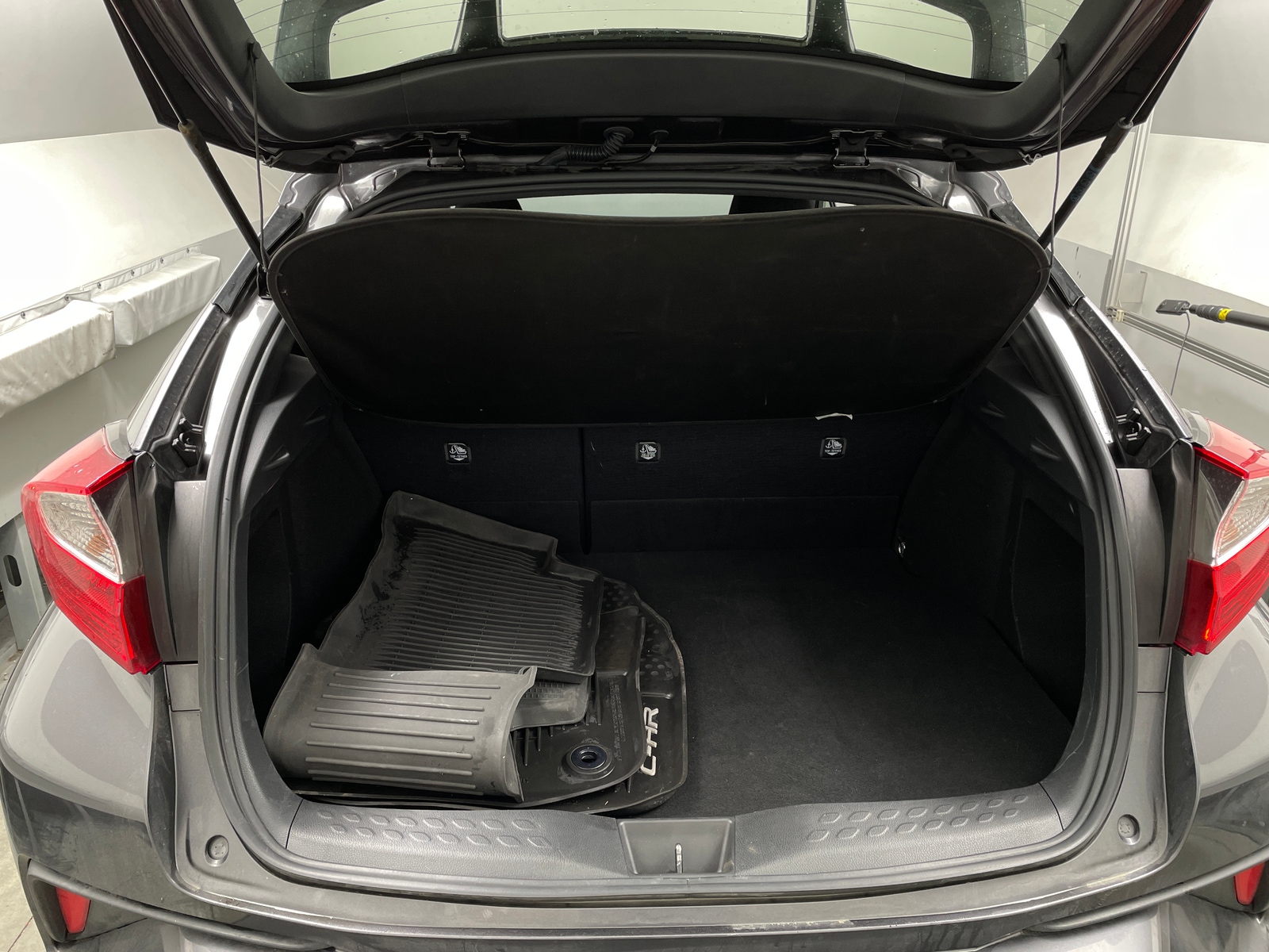 Thumbnail: 2019 Toyota C-HR - 7