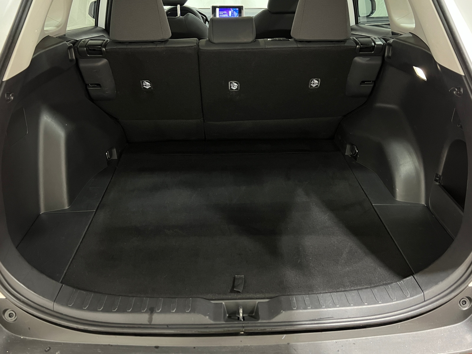 Thumbnail: 2025 Toyota RAV4 - 7