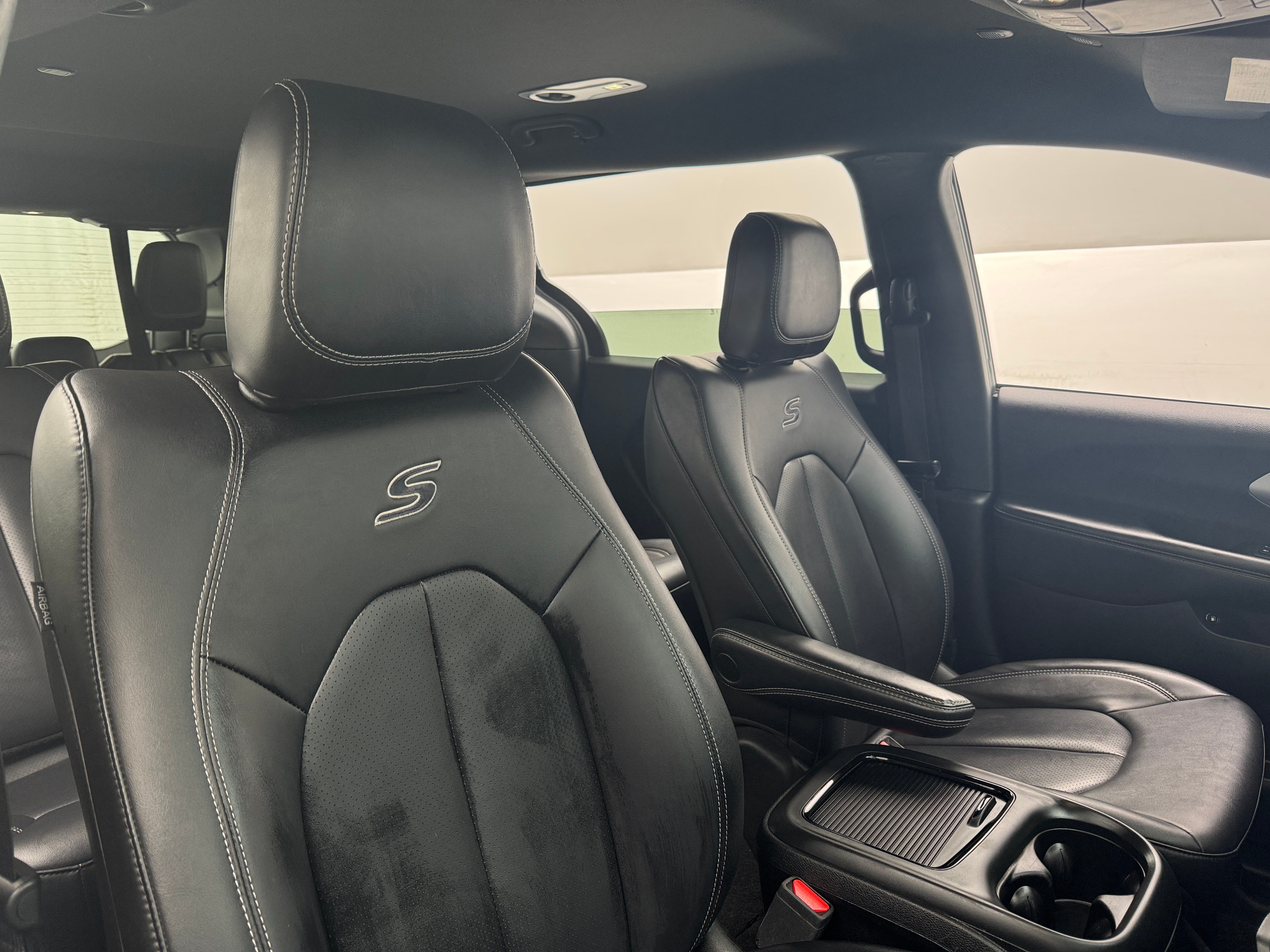 2024 Chrysler Pacifica PHEV