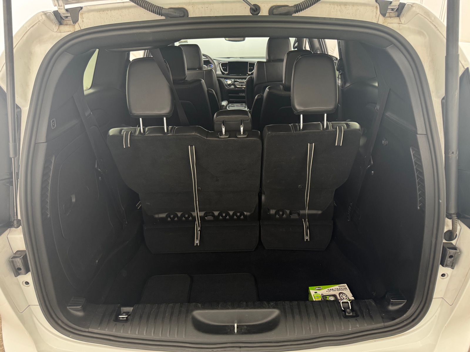 Thumbnail: 2024 Chrysler Pacifica - 6