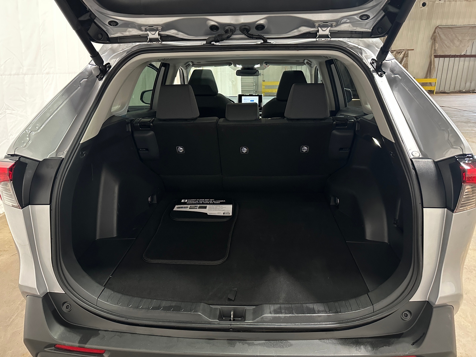 Thumbnail: 2025 Toyota RAV4 - 7