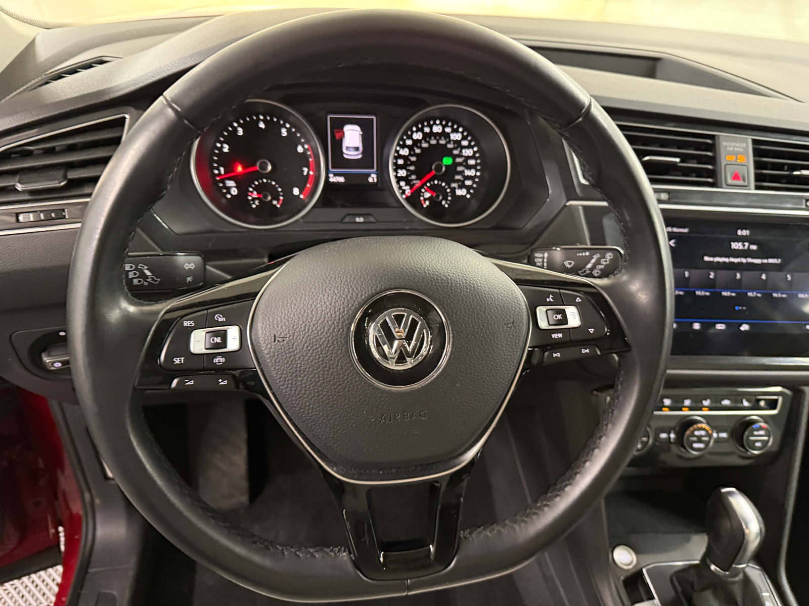 Thumbnail: 2019 Volkswagen Tiguan - 4