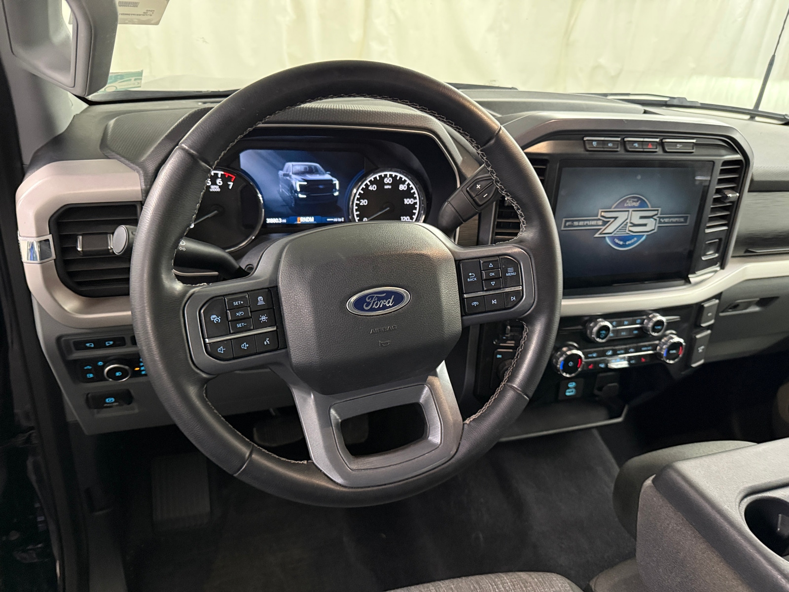 Thumbnail: 2023 Ford Econoline - 5