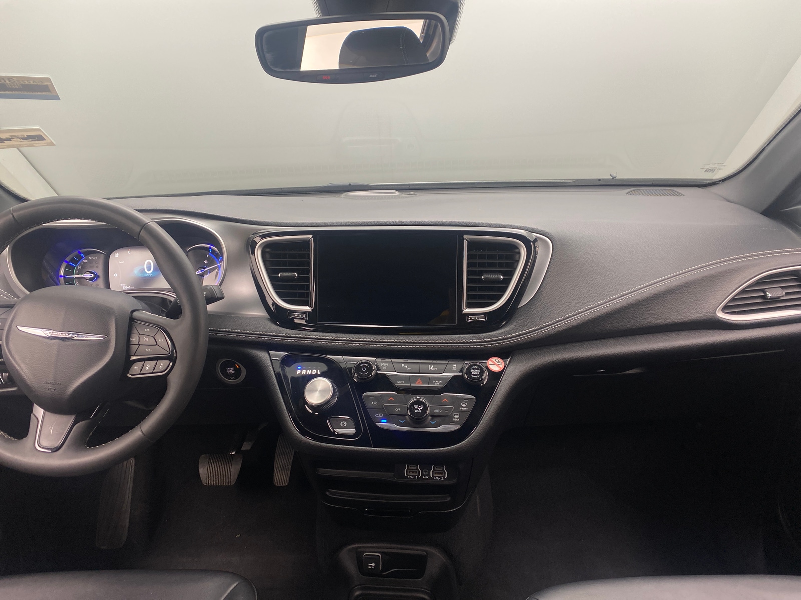 Thumbnail: 2024 Chrysler Pacifica - 2