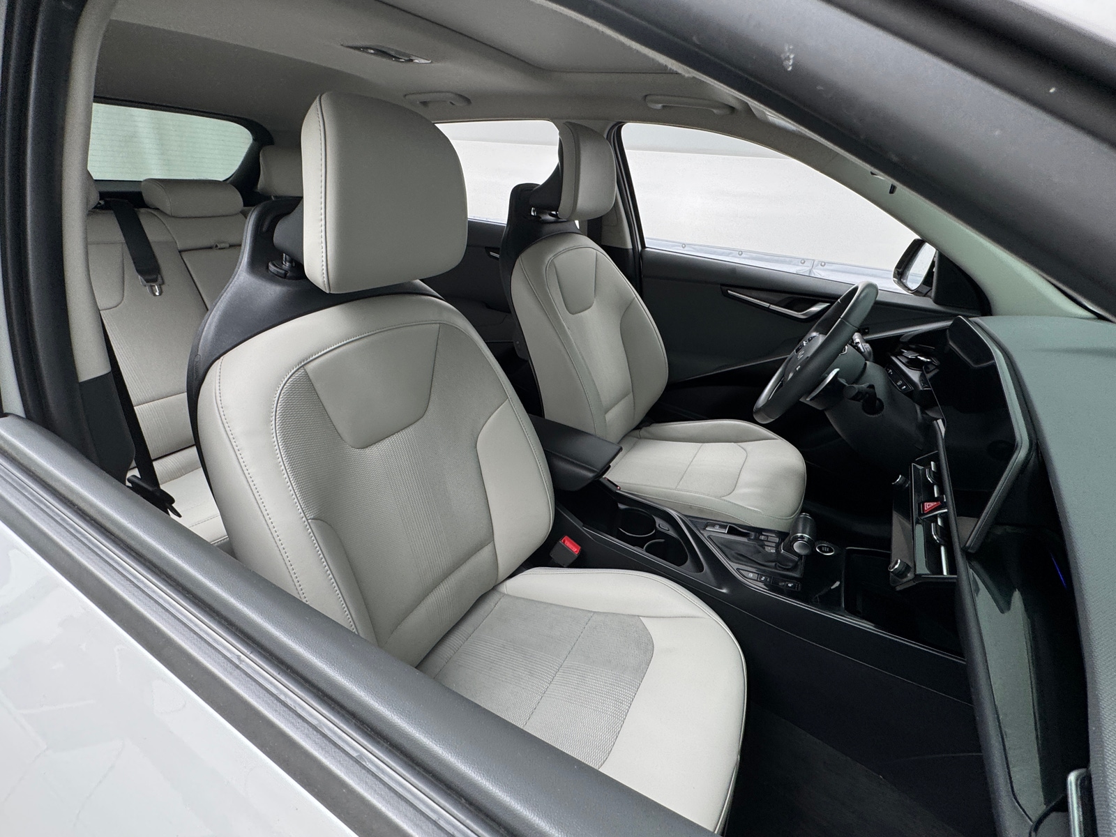 Thumbnail: 2023 Kia Niro - 2