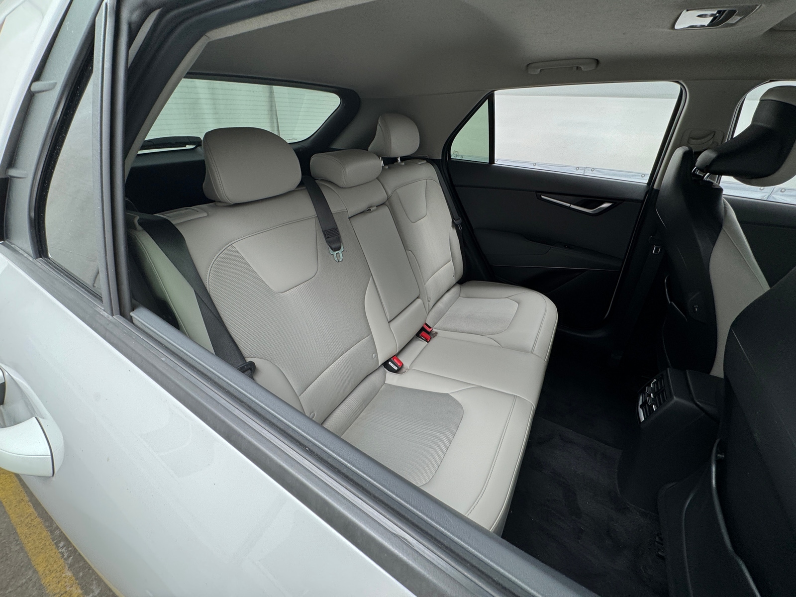 Thumbnail: 2023 Kia Niro - 6