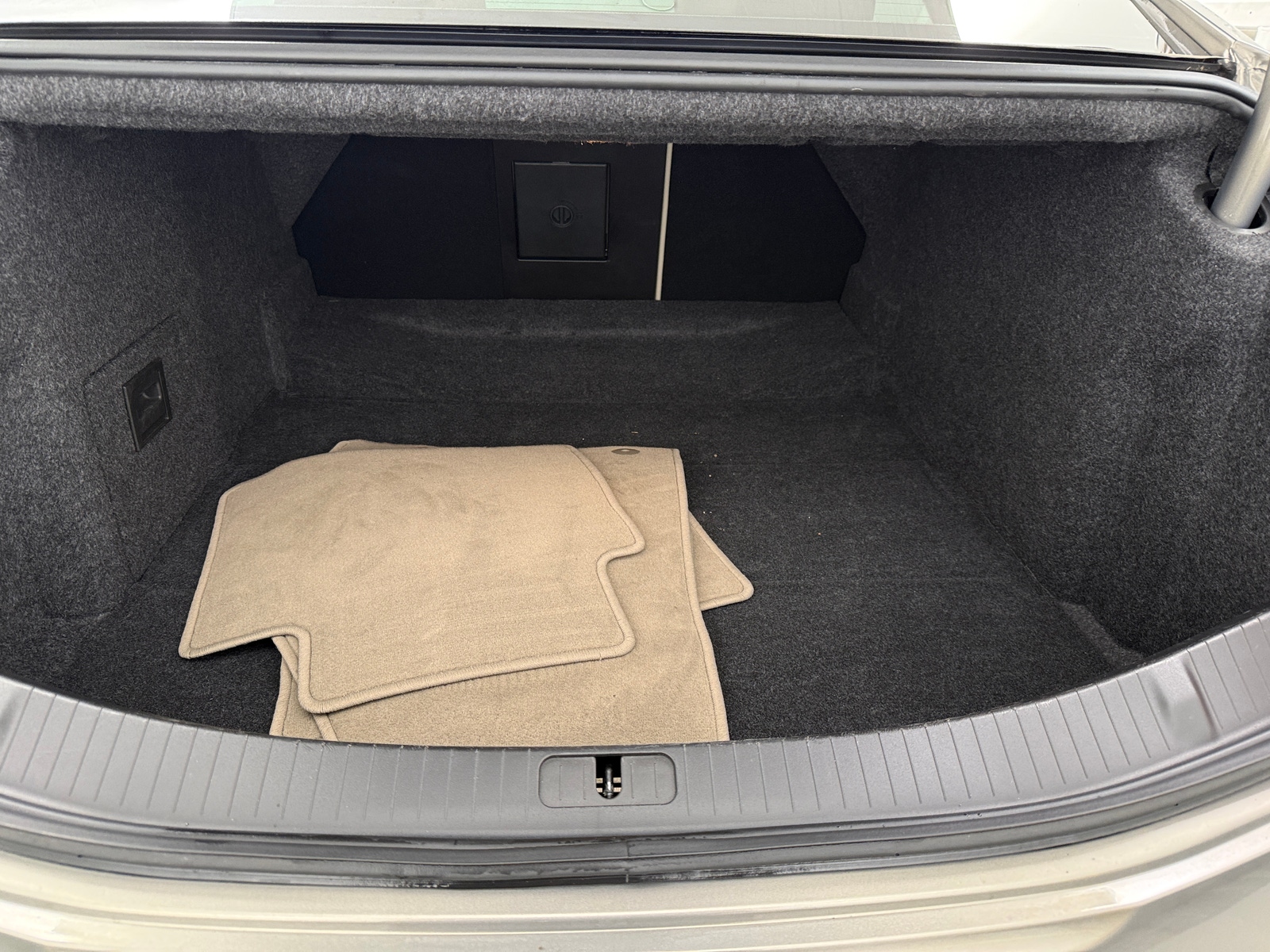 Thumbnail: 2017 Cadillac XTS - 6