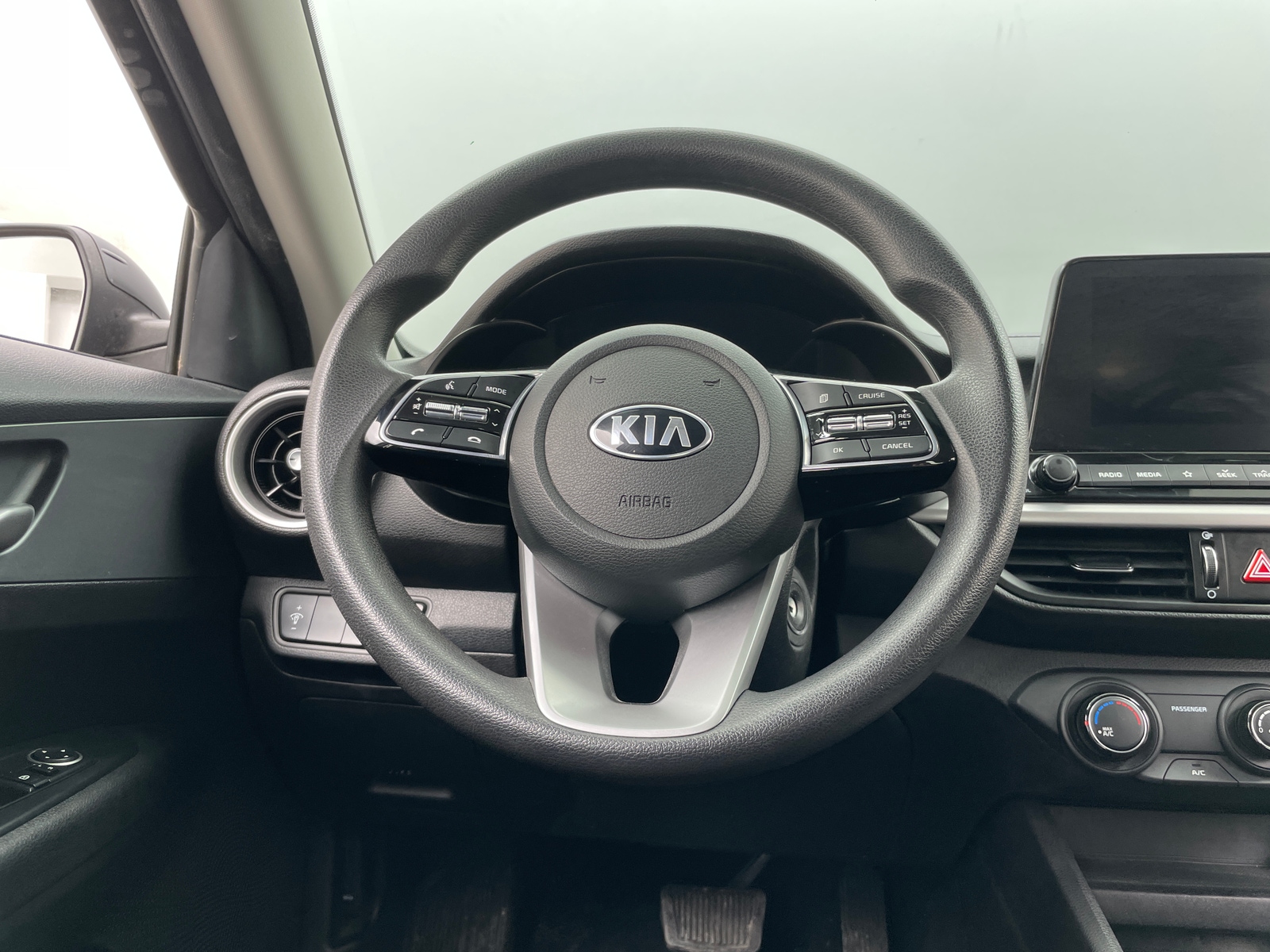 Thumbnail: 2020 Kia Forte - 5