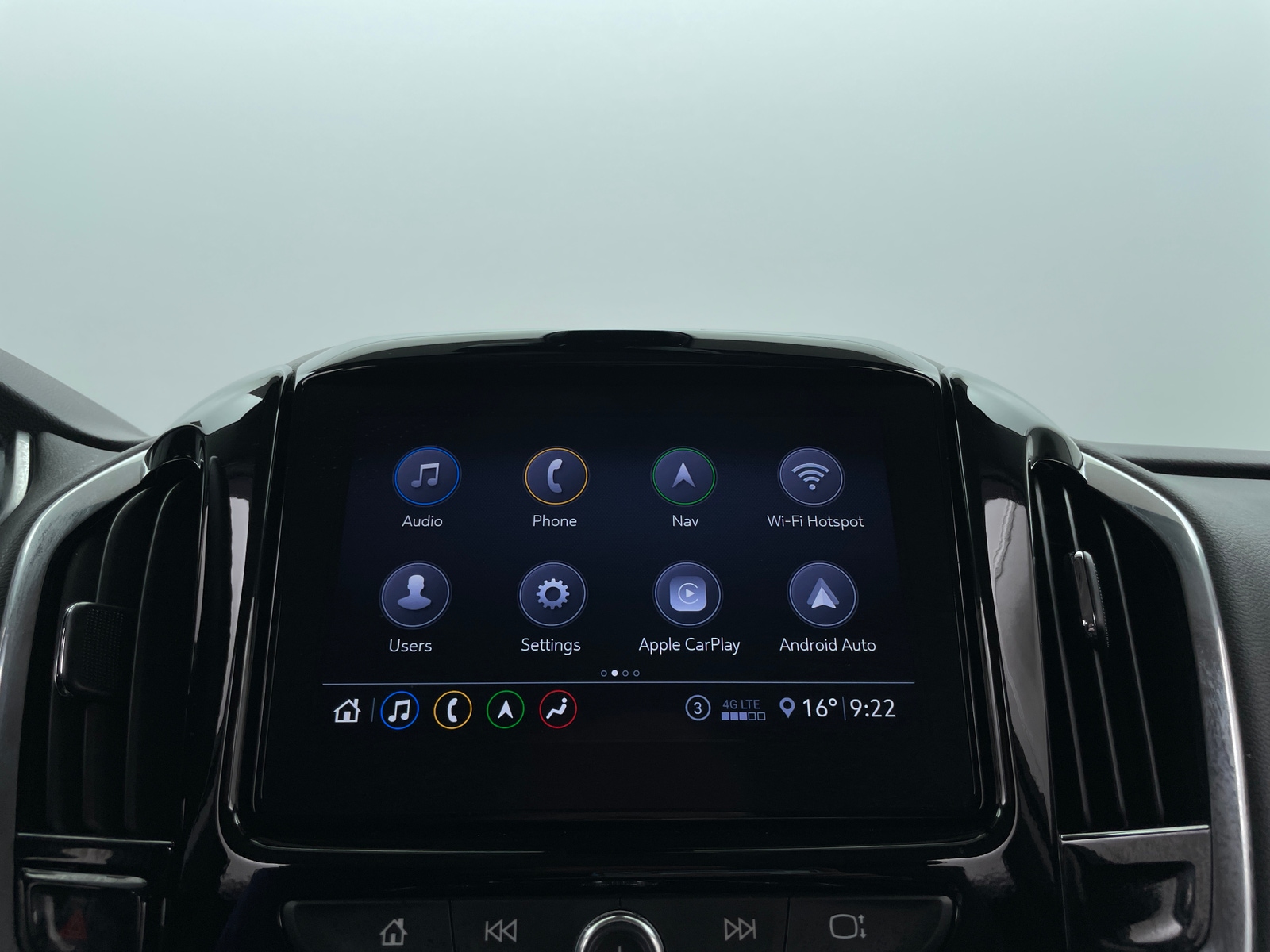 Thumbnail: 2020 Chevrolet Traverse - 3