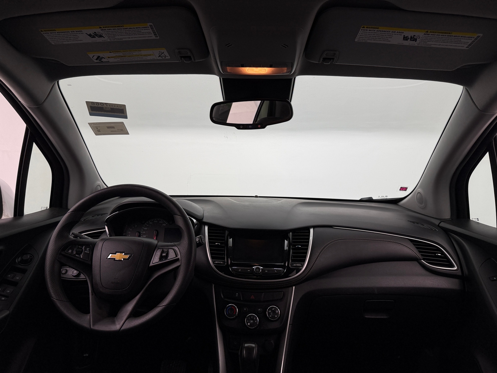 Thumbnail: 2022 Chevrolet Trax - 3