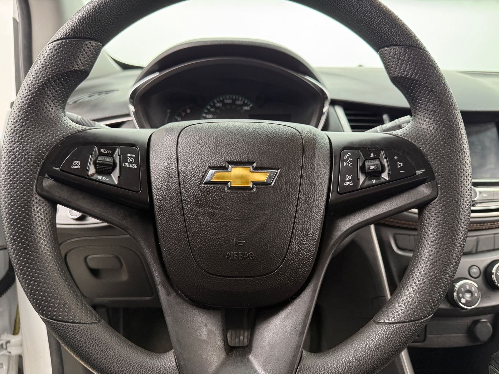 Thumbnail: 2022 Chevrolet Trax - 5