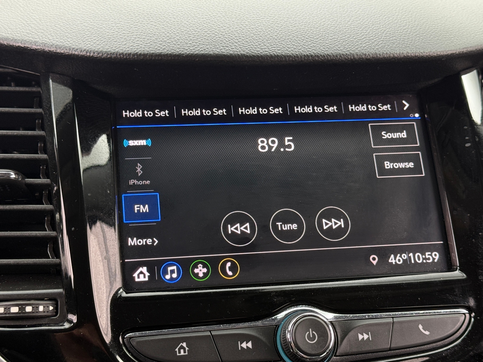 Thumbnail: 2022 Chevrolet Trax - 4