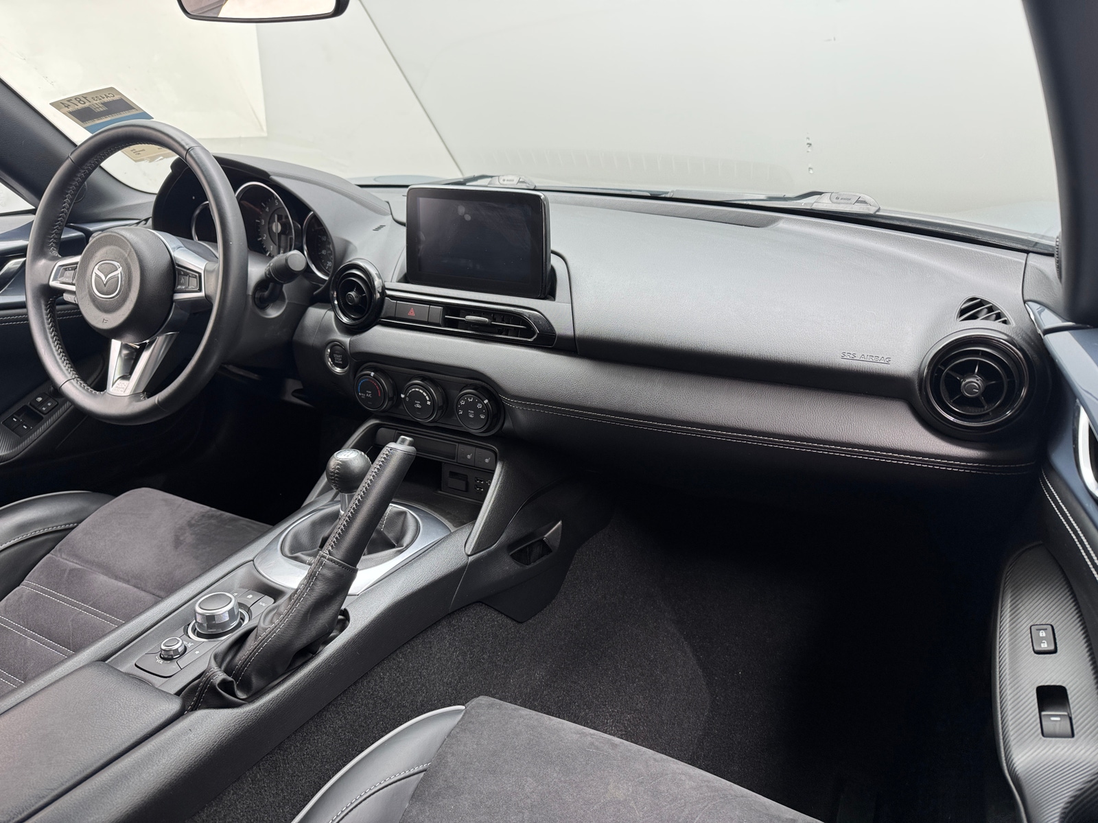 Thumbnail: 2021 Mazda MX-5 Miata - 3