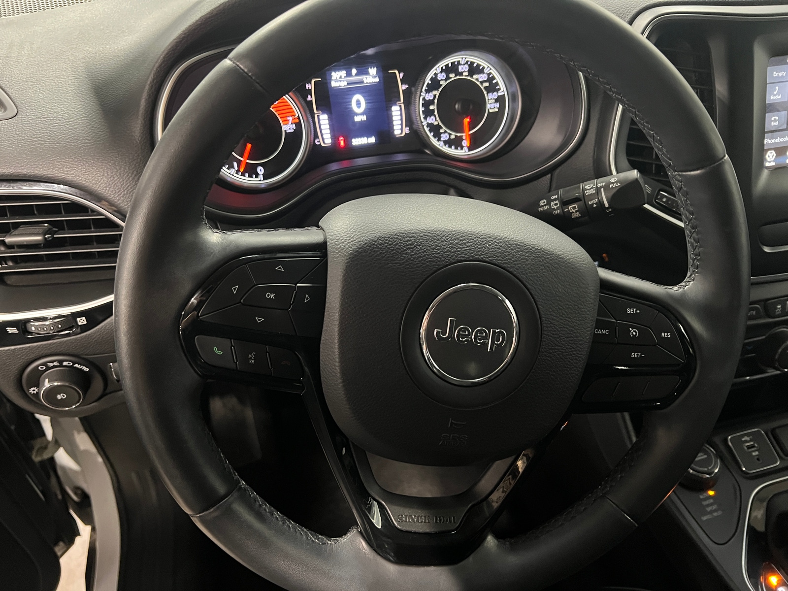 Thumbnail: 2019 Jeep Cherokee - 5