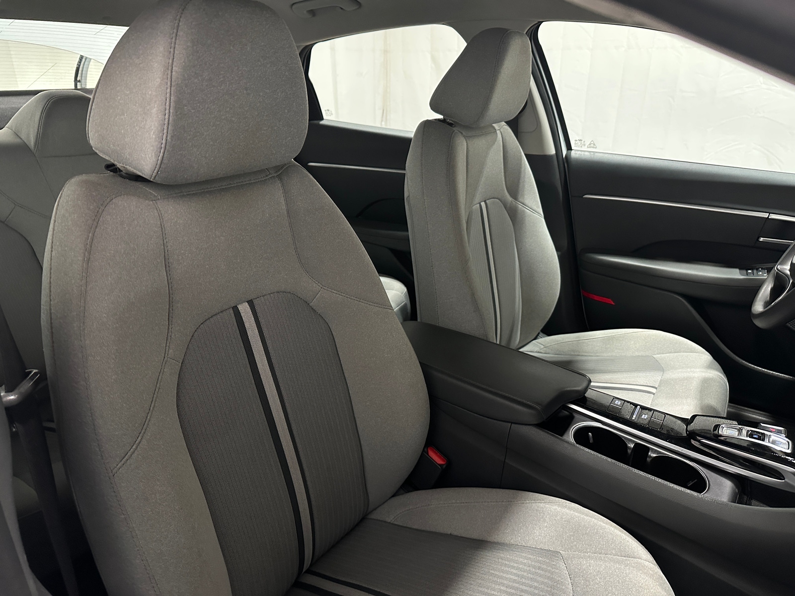 Thumbnail: 2022 Hyundai Sonata - 2