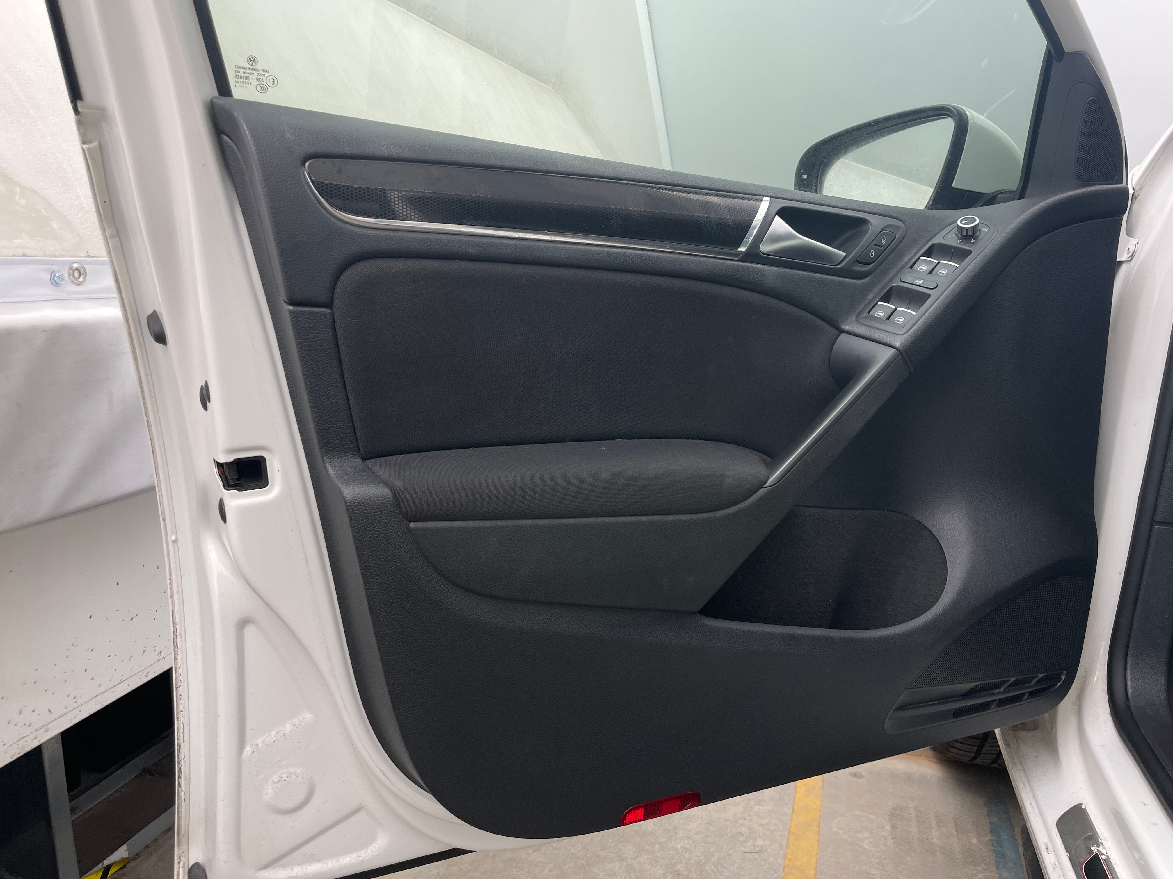 2013 Volkswagen GTI - Image 1