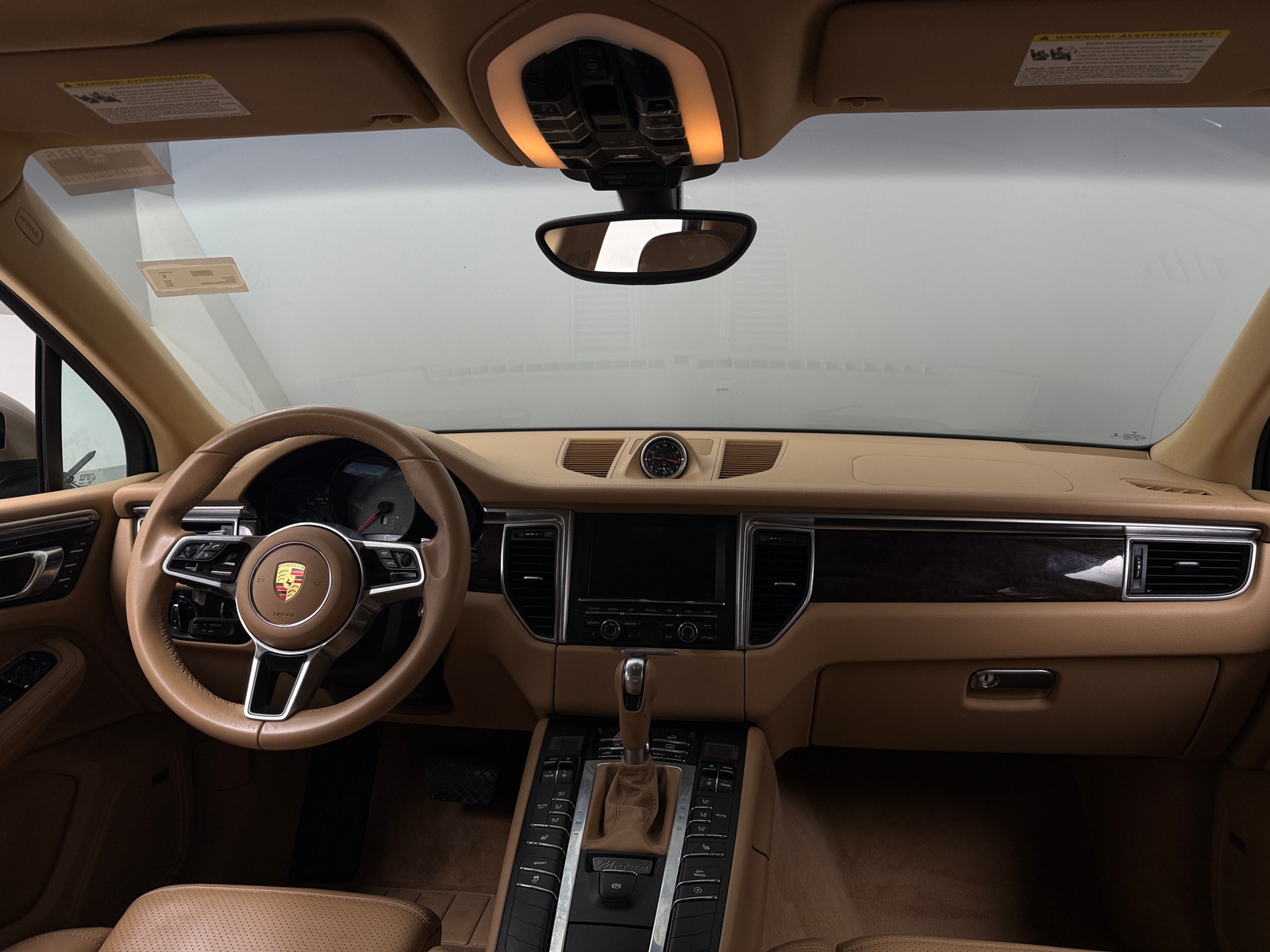 Thumbnail: 2016 Porsche Macan - 2