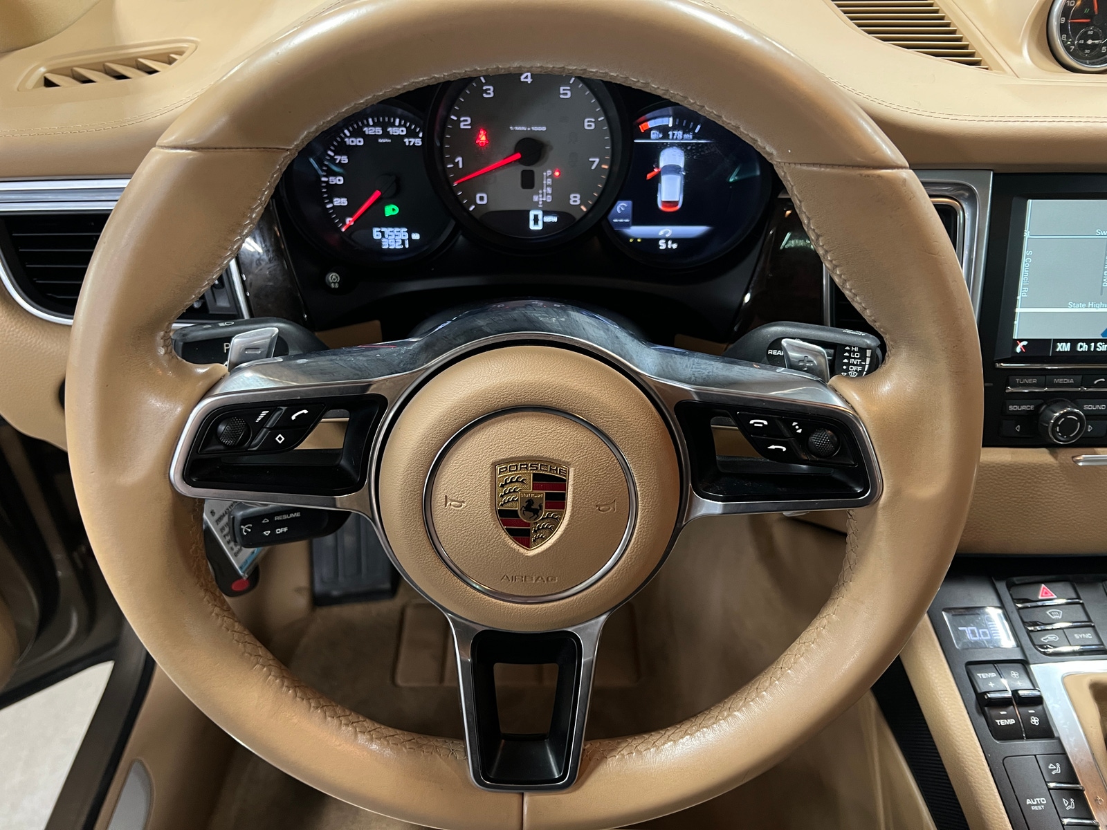 Thumbnail: 2016 Porsche Macan - 4