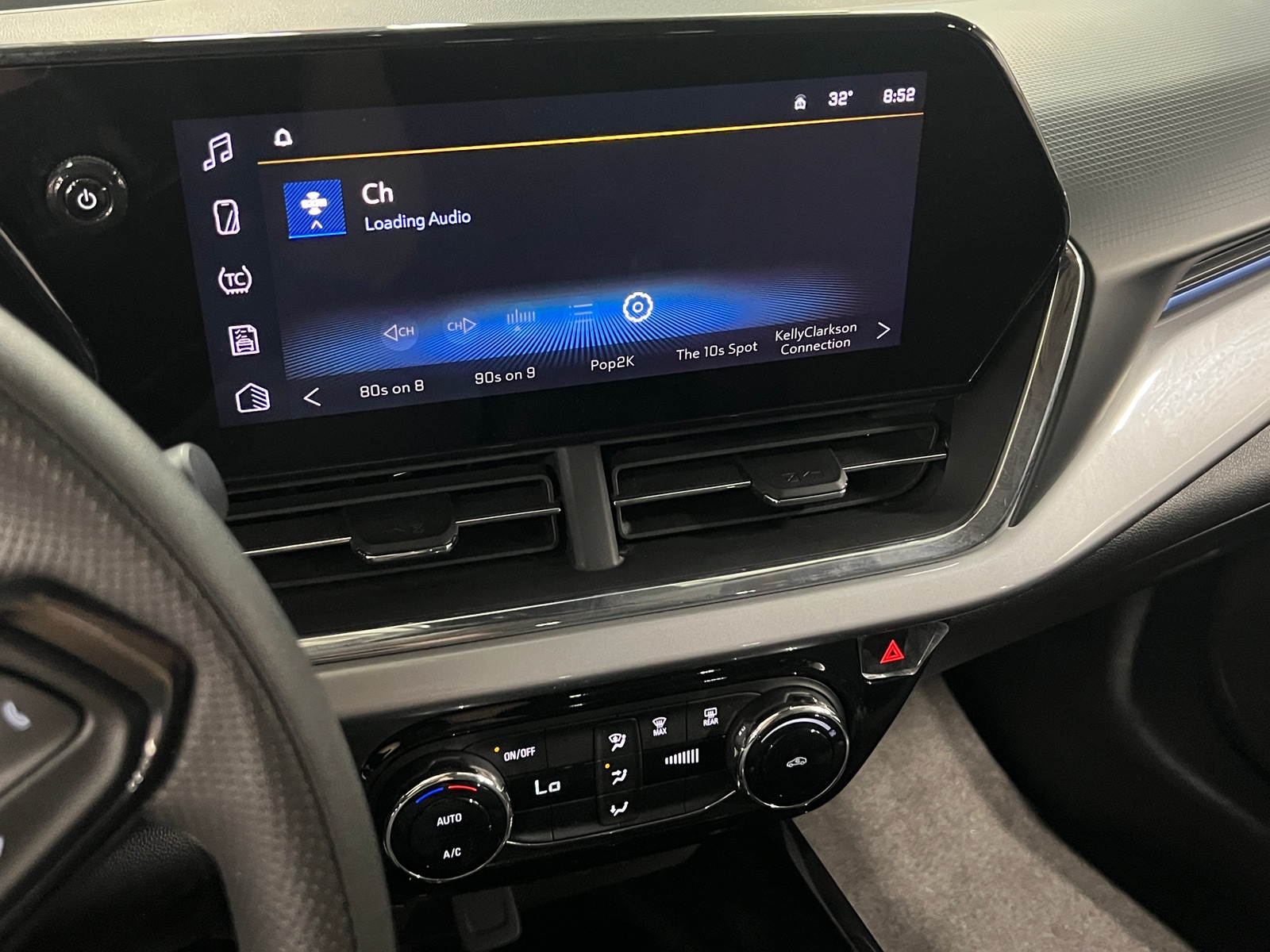 Thumbnail: 2025 Chevrolet Trax - 4