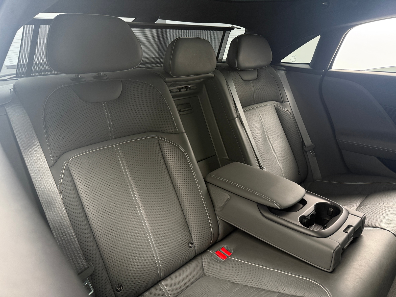 Thumbnail: 2022 Lucid Air - 5