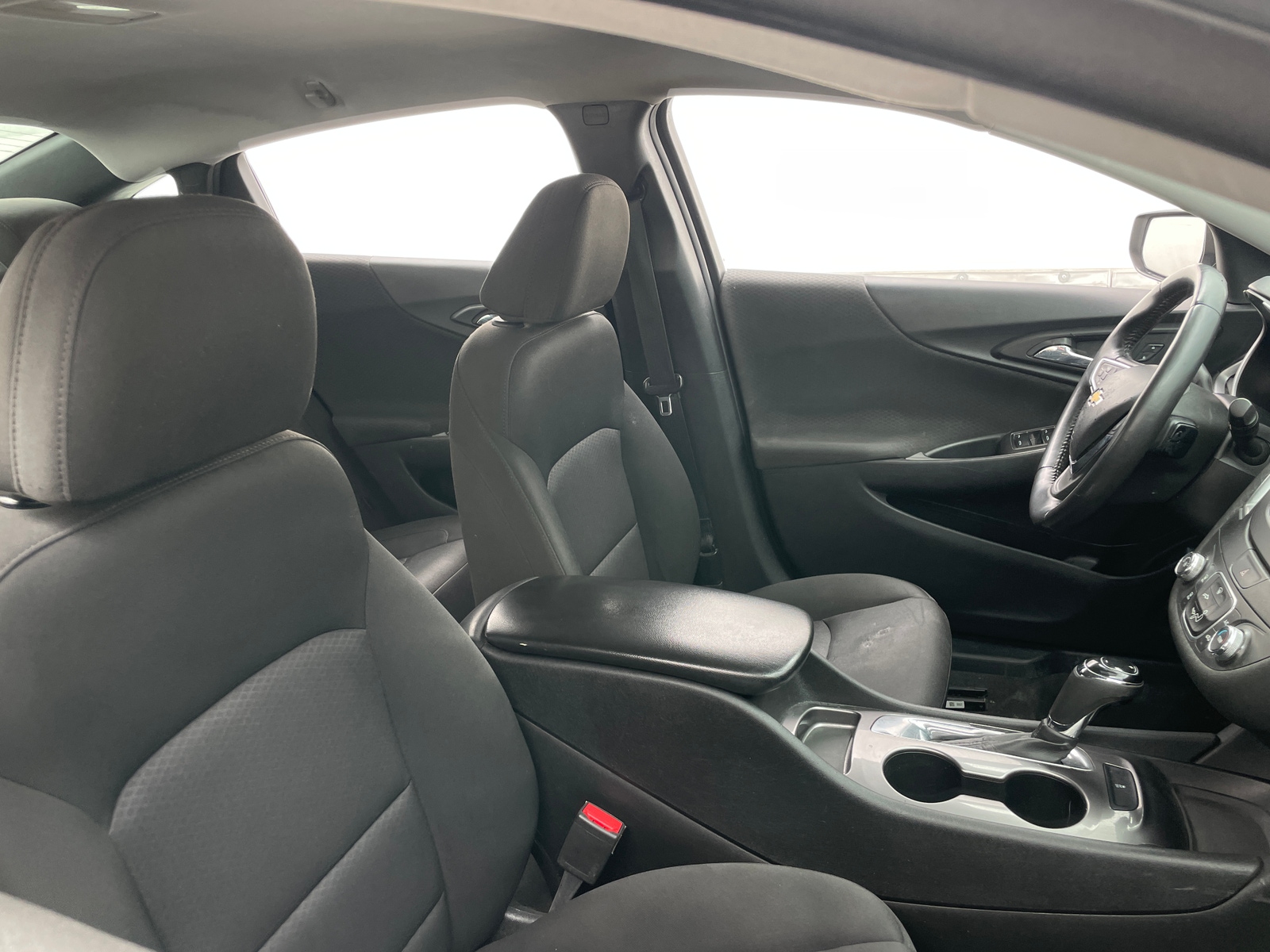 Thumbnail: 2018 Chevrolet Malibu - 2